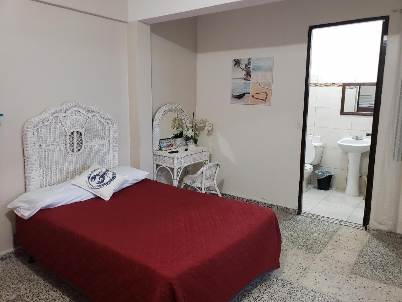 Jardin Del Mar Guesthouse 아티요 외부 사진